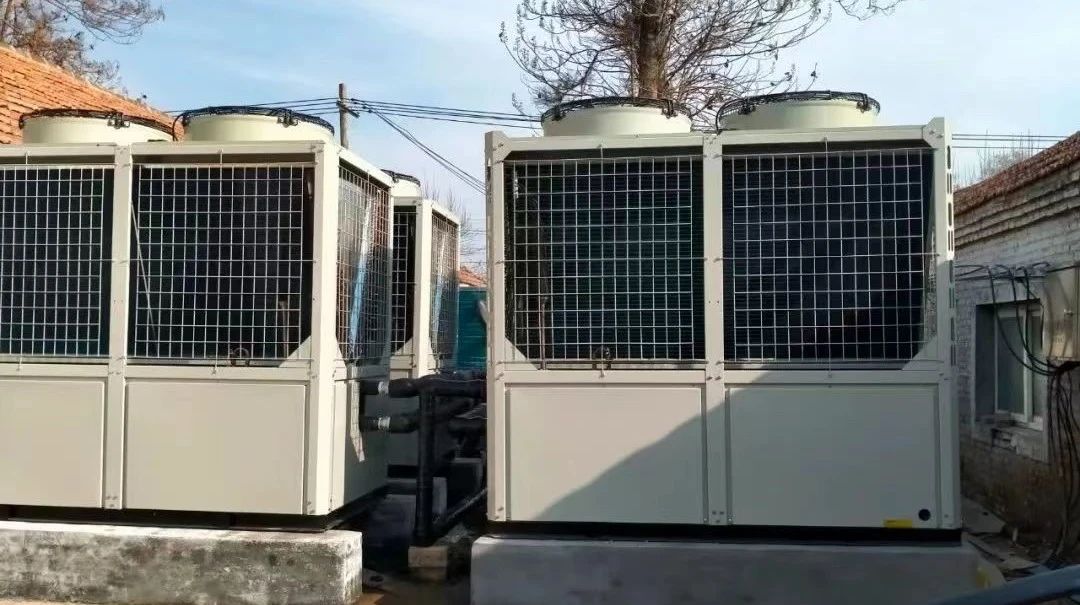 花卉大棚冬季采用水源熱泵供暖，使蝴蝶蘭達(dá)到最適宜生長的溫度